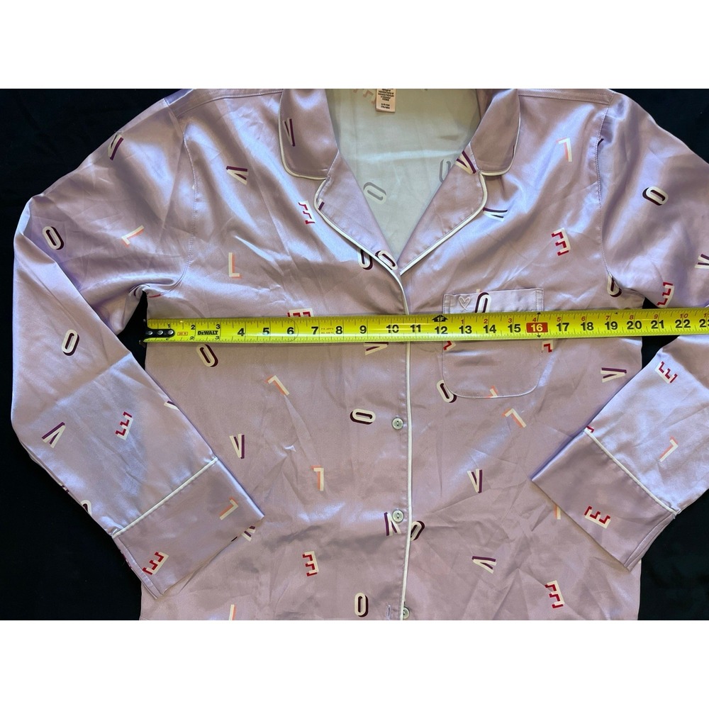 Victoria's Secret LOVE Lavender Purple Long Sleeve Satin Pajama Set Women's Sz S - Picture 5 of 12